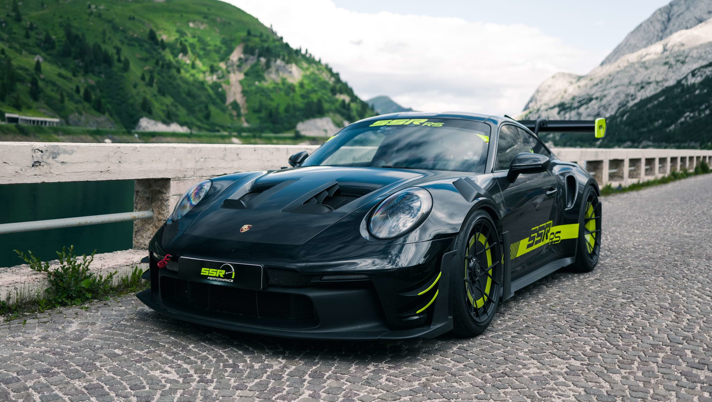 Porsche 992 GT3 RS mit SSR RS Kit – mehr Abtrieb, weniger Gewicht, maximale Rennsport-Performance